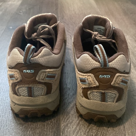 New Balance Brown Walking/Hiking Shoes Size 7.5 - Picture 4 of 8